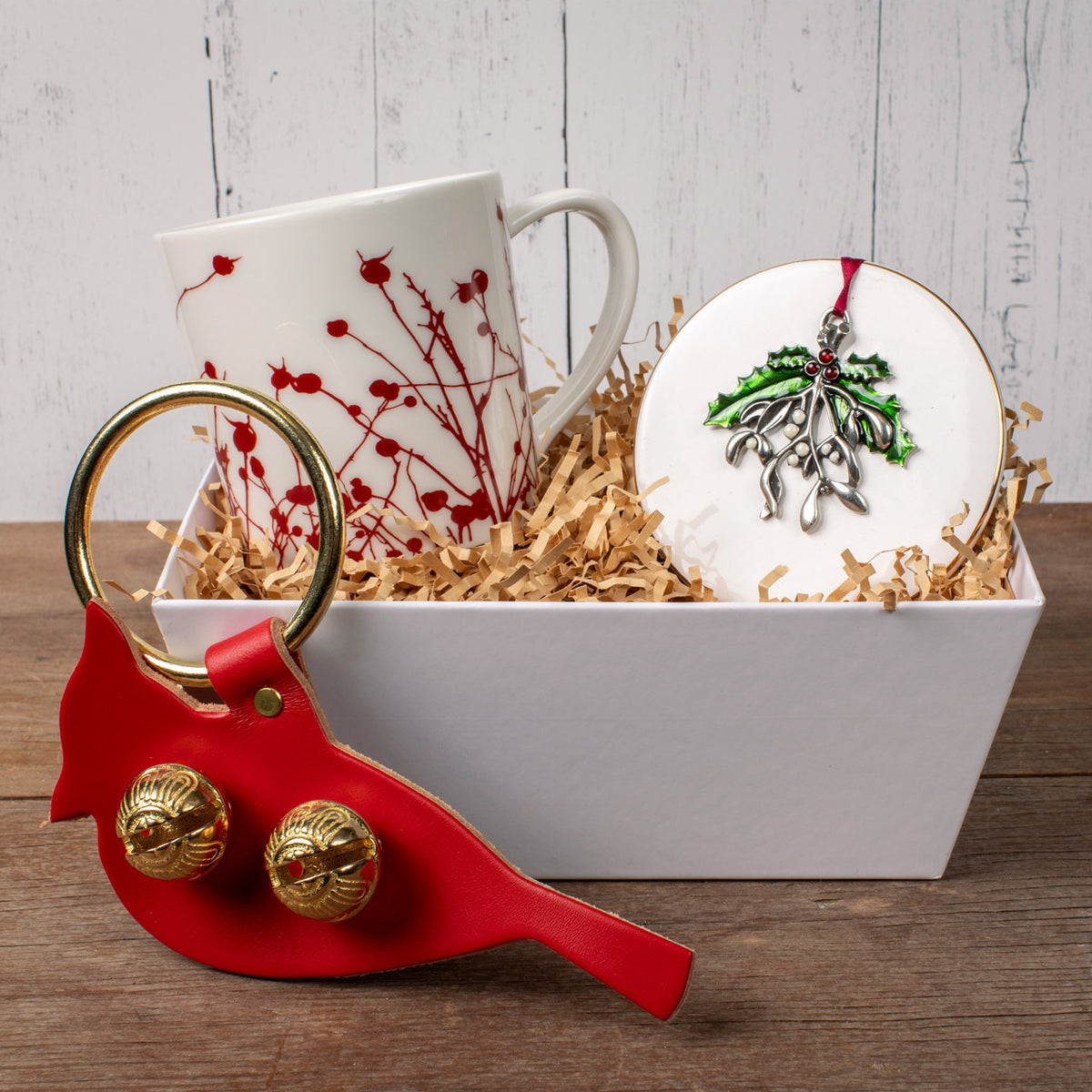 Festive_Box_onwoodentable__53552.1732558661.1280.1280